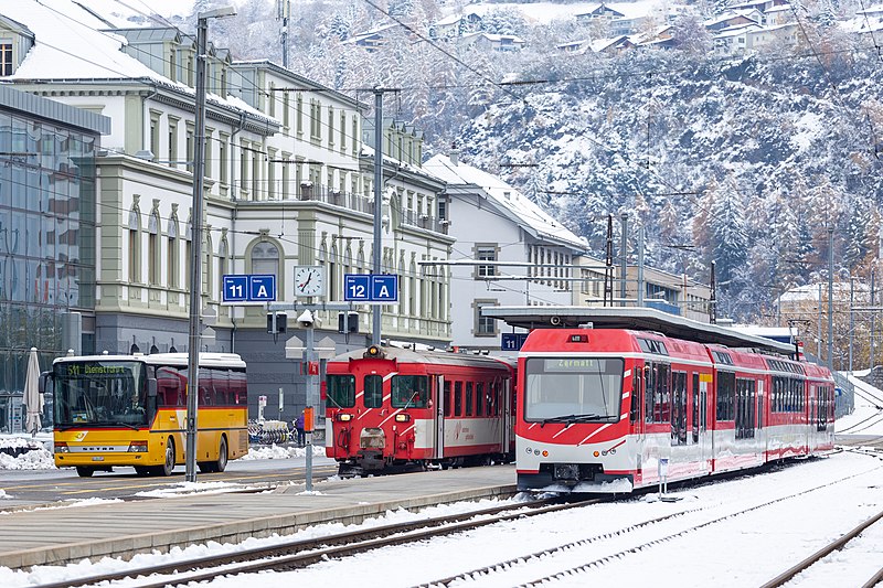 File:Bahnhof Brig-IMG 9427.jpg