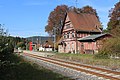 Bahnhof/Haltepunkt Langenorla Ost (Empfangsgebäude mit Güterschuppen und Rampe sowie Toilettengebäude)