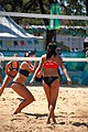 Deutsch: Beachvolleyball bei den Olympischen Jugendspielen 2018; Tag 8, 14. Oktober 2018; Mädchen, Achtelfinale – USA-Peru 2:0 (21–19/21–12) English: Beach volleyball at the 2018 Summer Youth Olympics at 14 October 2018 – Girls Round of 16 – USA-Peru 2:0 (21–19/21–12)