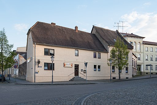 Bernburg (Saale), Schloßstraße 1 20170419 001