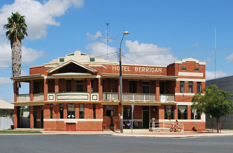 File:BerriganHotel2010.JPG