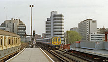 Blackfriars in 1989 with a Class 319 Thameslink train run by Network SouthEast with the Class 415 EPB in the old terminating platforms Blackfriars Station, looking south geograph-3262651-by-Ben-Brooksbank.jpg