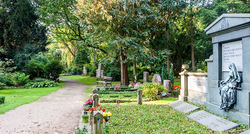 File:Blick ueber den Suedfriedhof Kiel msu2017-0006.jpg