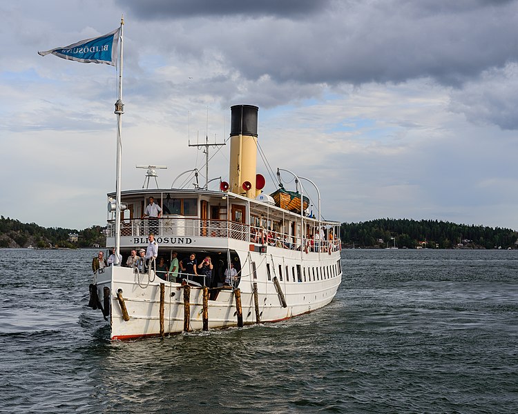 File:Blidösund August 2018 02.jpg