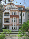 Rental house with front garden and enclosure