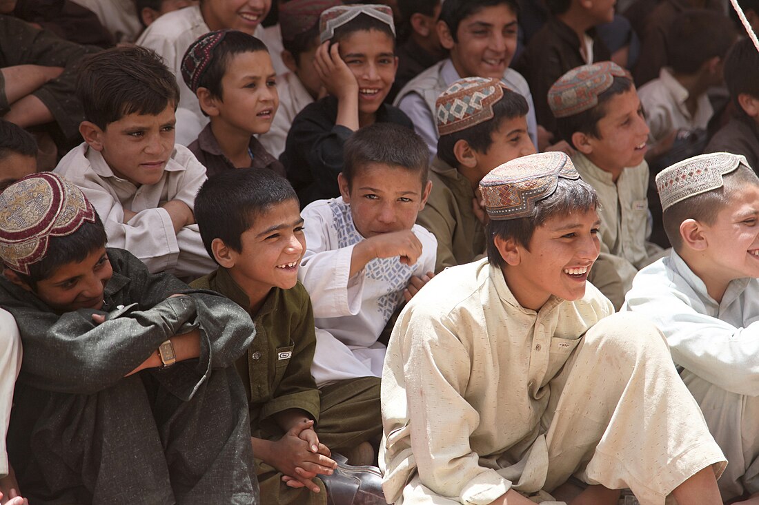 File:Boys from Spin Boldak in Afghanistan.jpg