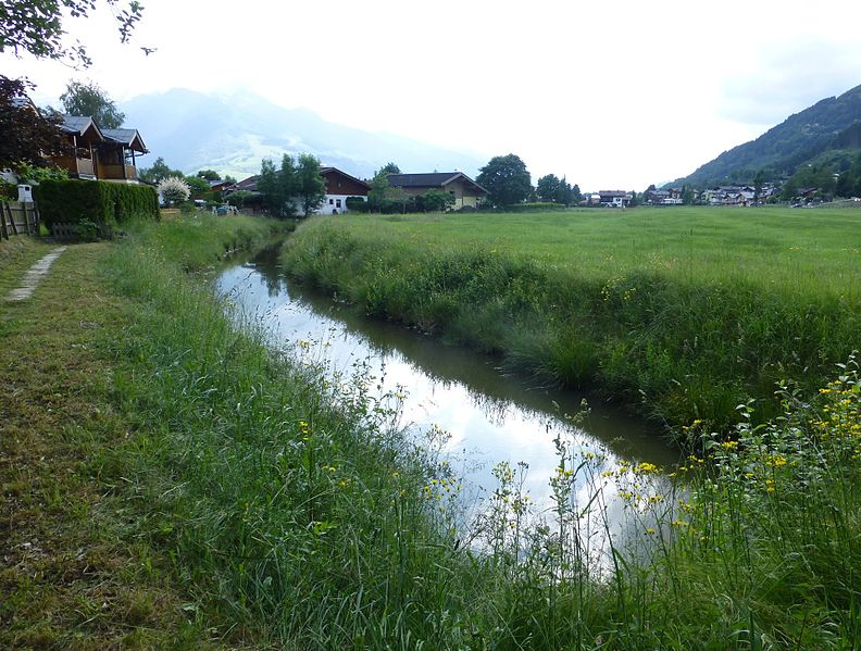 File:Bruckbergkanal 1.jpg