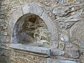 Bénitiers dans l'église abbatiale.JPG