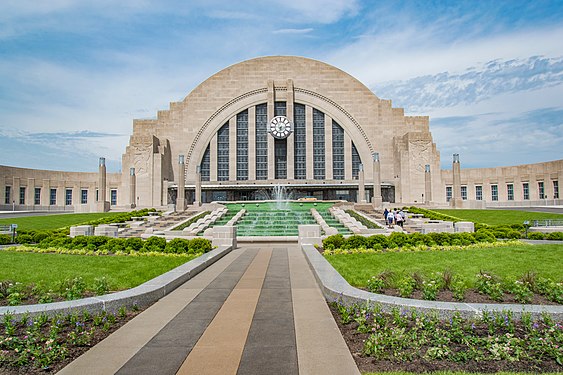 Cincinnati Union Terminal Art Deco train station - 1933.