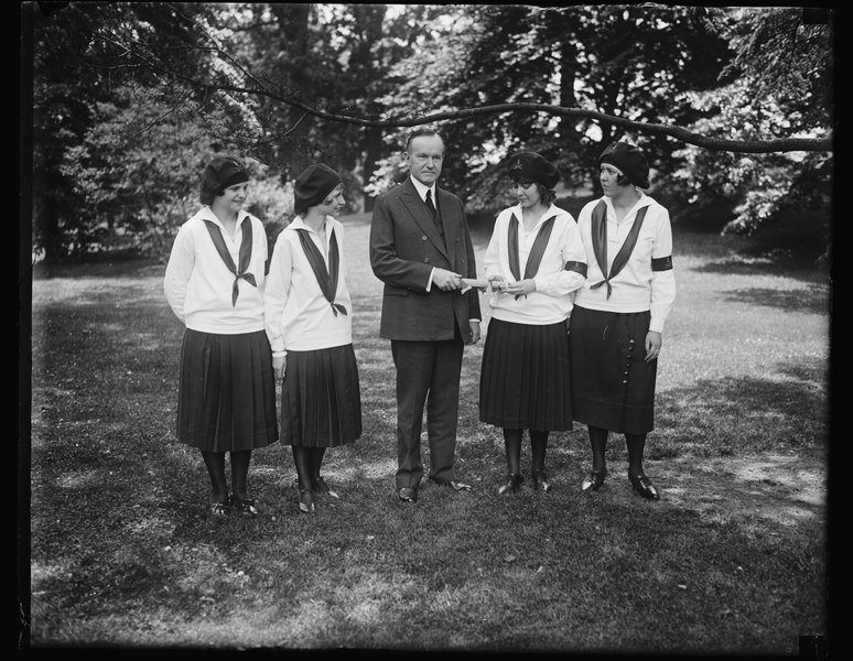 File:Calvin Coolidge and Camp Fire girl? group LCCN2016888022.tif