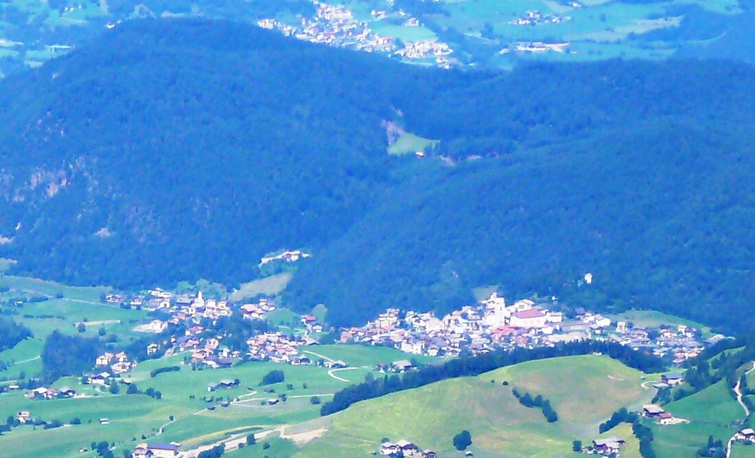 File:Castelrotto panorama.2.JPG