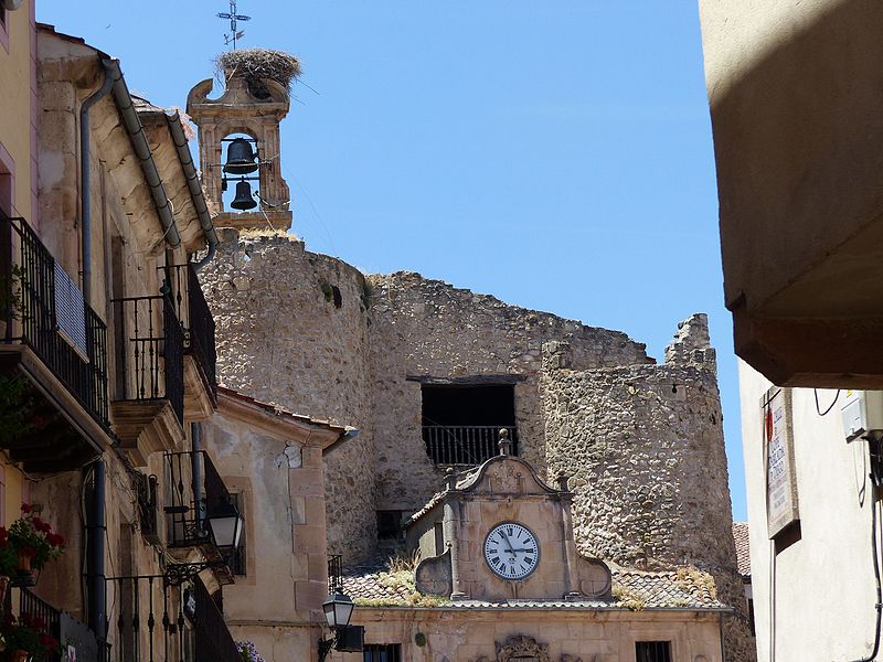 File:Castillo de Fernán Gonzalez, Sepúlveda, 2016 01.jpg