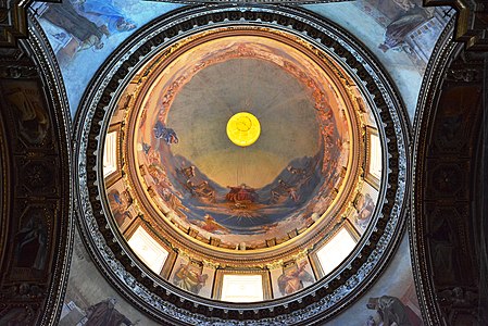 La cúpula sobre l'altar major