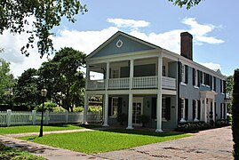 Colonial Village (John Pierson, John and Coulton Skinner, 1925-1926)