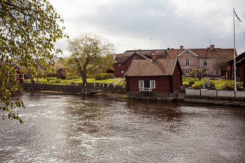 File:Crugska gården.jpg