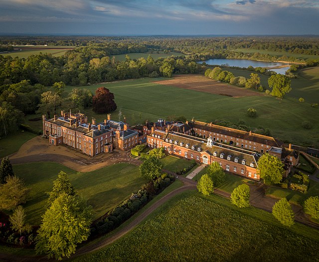 A photo of the Cumberland Lodge building in Windsor Great Park