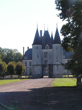 Dampierre Château 3.JPG