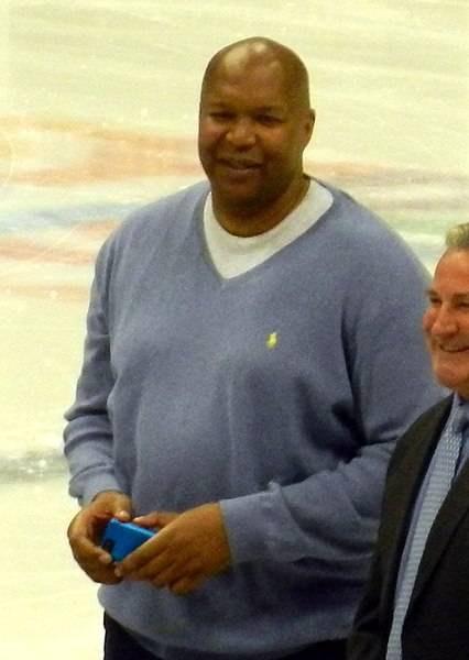 Файл:Derrick Coleman 2014.jpg