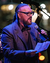 Desmond Child at Lincoln Center's "American Songbook" (cropped).jpg