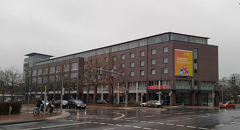File:Dormero Hotel Langenhagen.jpg
