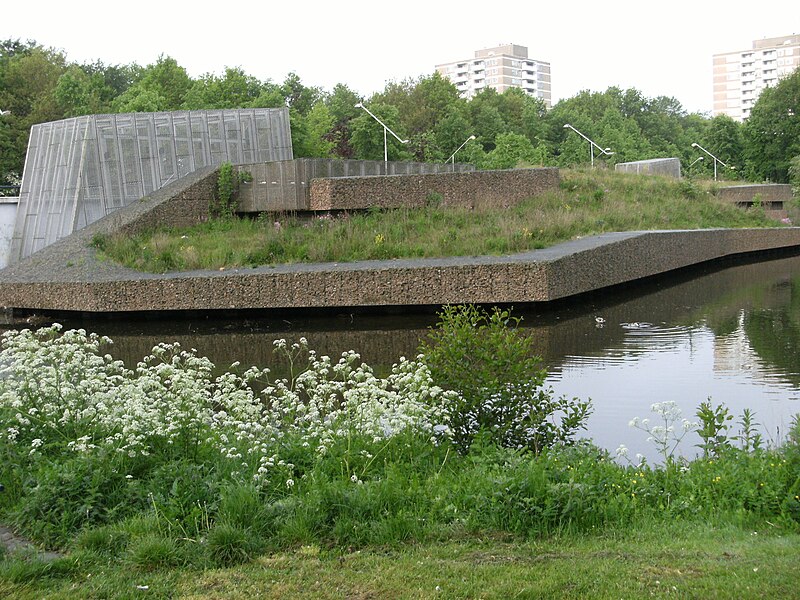 File:Drainage station.JPG