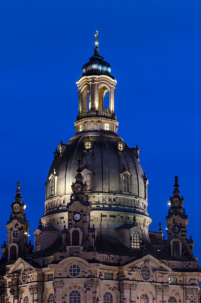 File:Dresden, nachts, Frauenkirche, 001.jpg