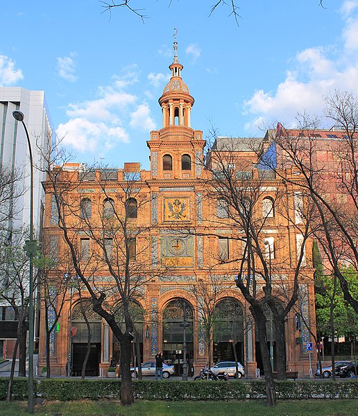 File:Edificio ABC Serrano (Madrid) 03.jpg