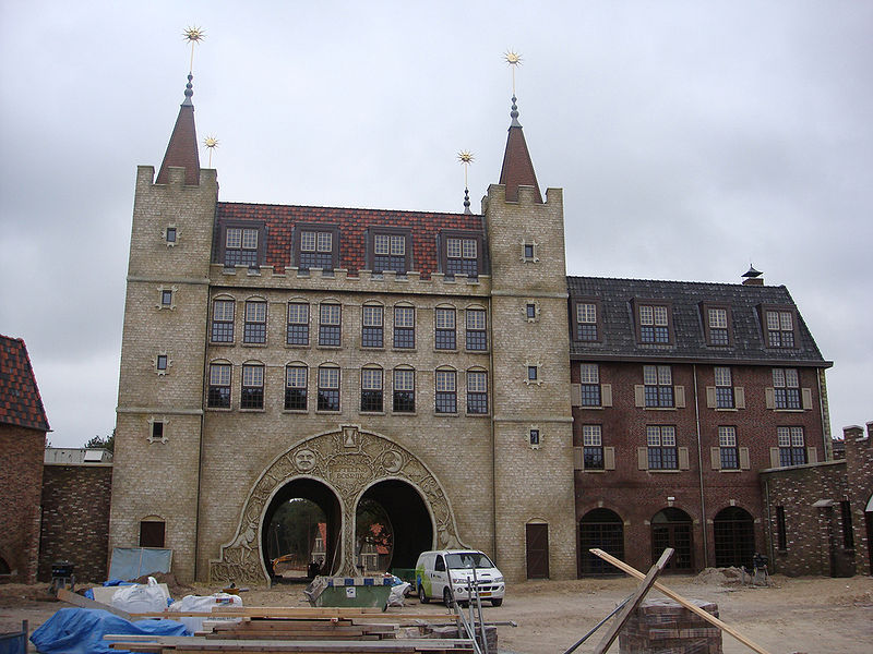 File:Efteling Bosrijk Poorthuys.jpg