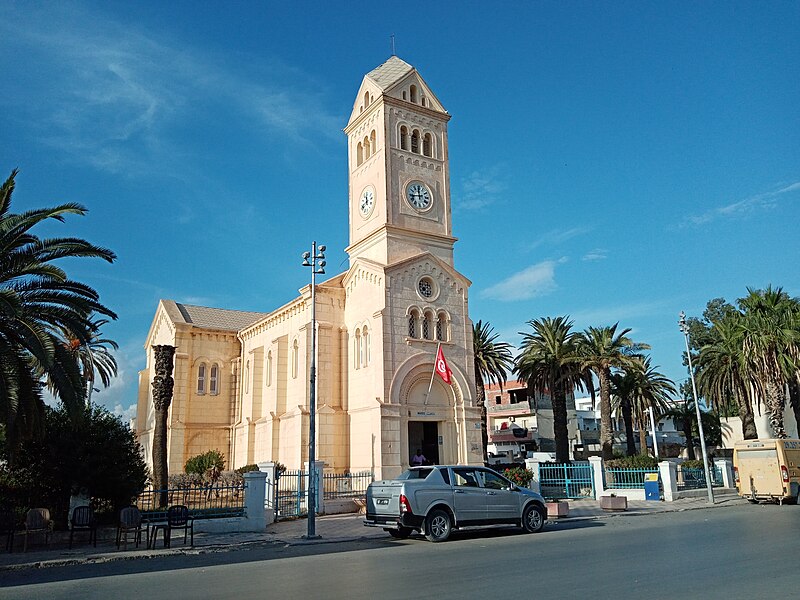 File:Eglise d'Enfidaville 2023 1.jpg