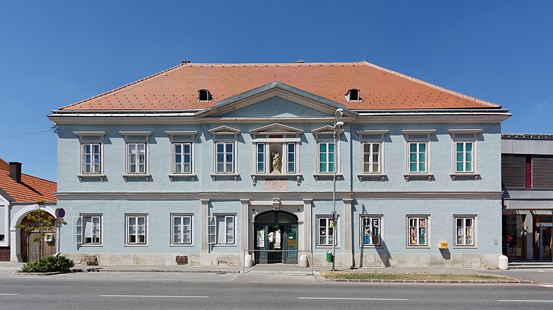 File:Ehemalige Schule 11357 in A-2452 Mannersdorf am Leithagebirge.jpg