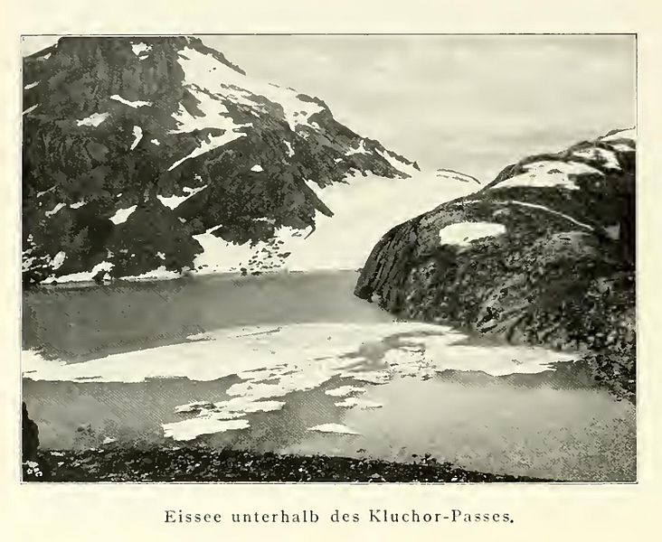 File:Eissee unterhalb des Kluchor-Passes.jpg