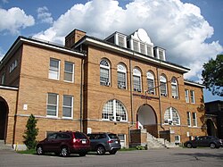 Emery Grover Building, Needham MA.jpg