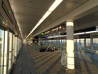 <span class="mw-page-title-main">Zona Franca (Barcelona Metro)</span> Metro station in Barcelona, Spain