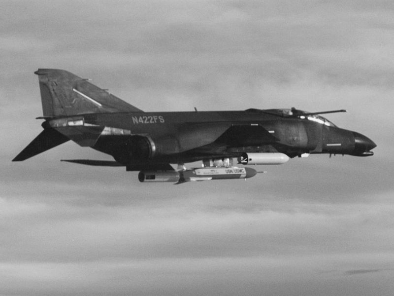 File:F-4C Phantom with AIWS prototype in flight near China Lake 1990.jpg