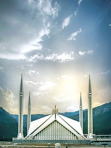 "Faisal_Mosque_Daytime.JPG" by User:Siraj Ul Hassan