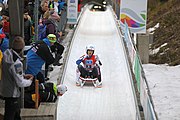 Deutsch: 2. und finaler Lauf der Juniorinnen bei den 33. FIL Juniorenweltmeisterschaften 2018 in Altenberg/Erzgebirge am 1. Februar 2018 (Namen der Abgebildeten in den Kategorien) English: 2nd and final run female juniors at the 2018 33th FIL Junior World Championships at Februar 1st alt Altenberg, Germany (names in categories)