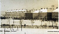 Lademoen park (La'moparken, Eli plass)[3] sett i retning Mellomveien ca. 1910-1915 Foto: Postkort fra Mittet & Co. feilaktig merket «fra Buran»