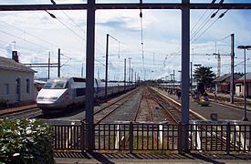 Fin des rails au Croisic en 2007, un TGV Atlantique et un Interloire à quai.