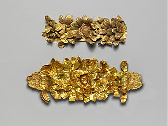 Gold funerary wreath MET DP257471.jpg