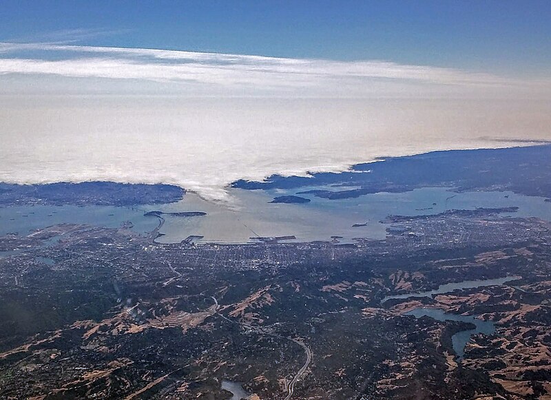 File:Golden Gate with fog.jpg