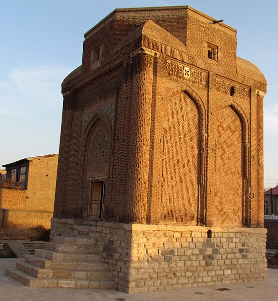 File:Gonbade Sorkh.jpg