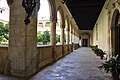 Een kloostergang van het klooster van Hiëronymus te Granada