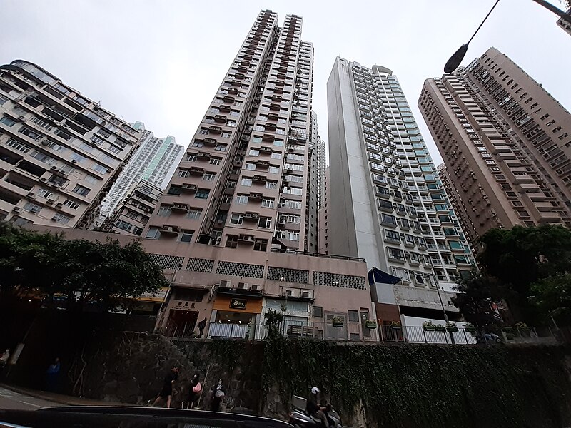 File:HK 半山區 Mid-levels 般咸道 Bonham Road buildings facade February 2020 SS2 31.jpg