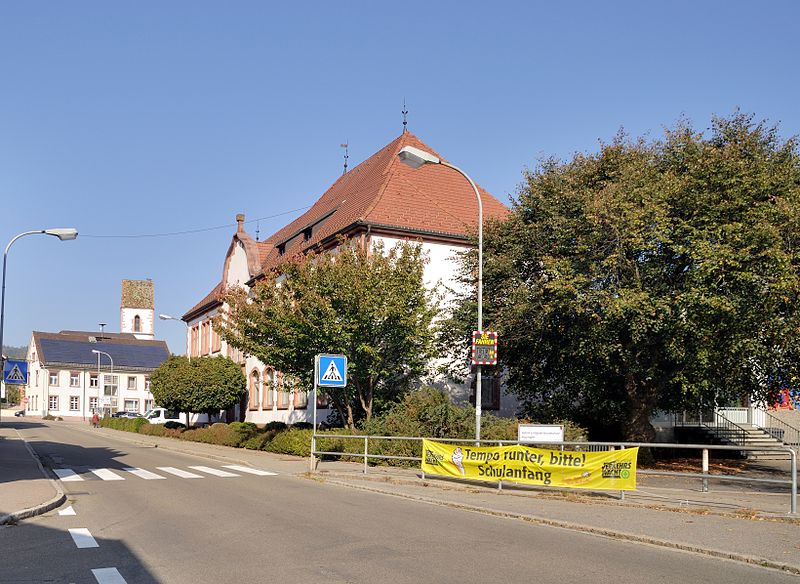 File:Hauingen - Astrid-Lindgren-Schule.jpg