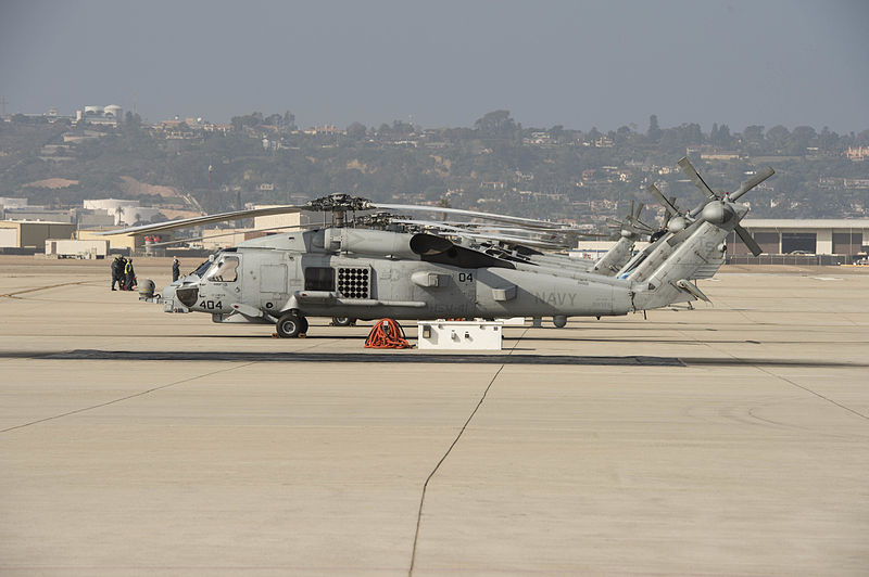 File:Helo Maintenance 150121-N-IC565-073.jpg