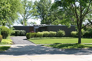 <span class="mw-page-title-main">Dr. Robert Hohf House</span> Historic house in Illinois, United States