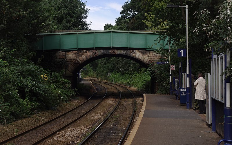 File:Hornbeam Park railway station MMB 02.jpg