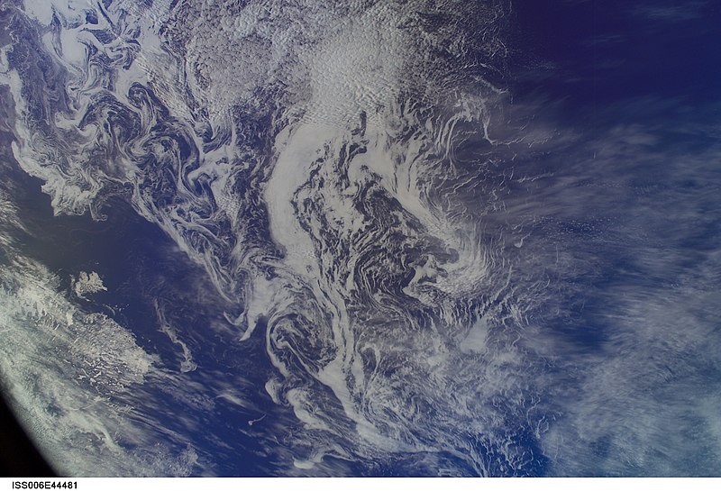 File:ISS006-E-44481 - View of the Labrador Sea.jpg