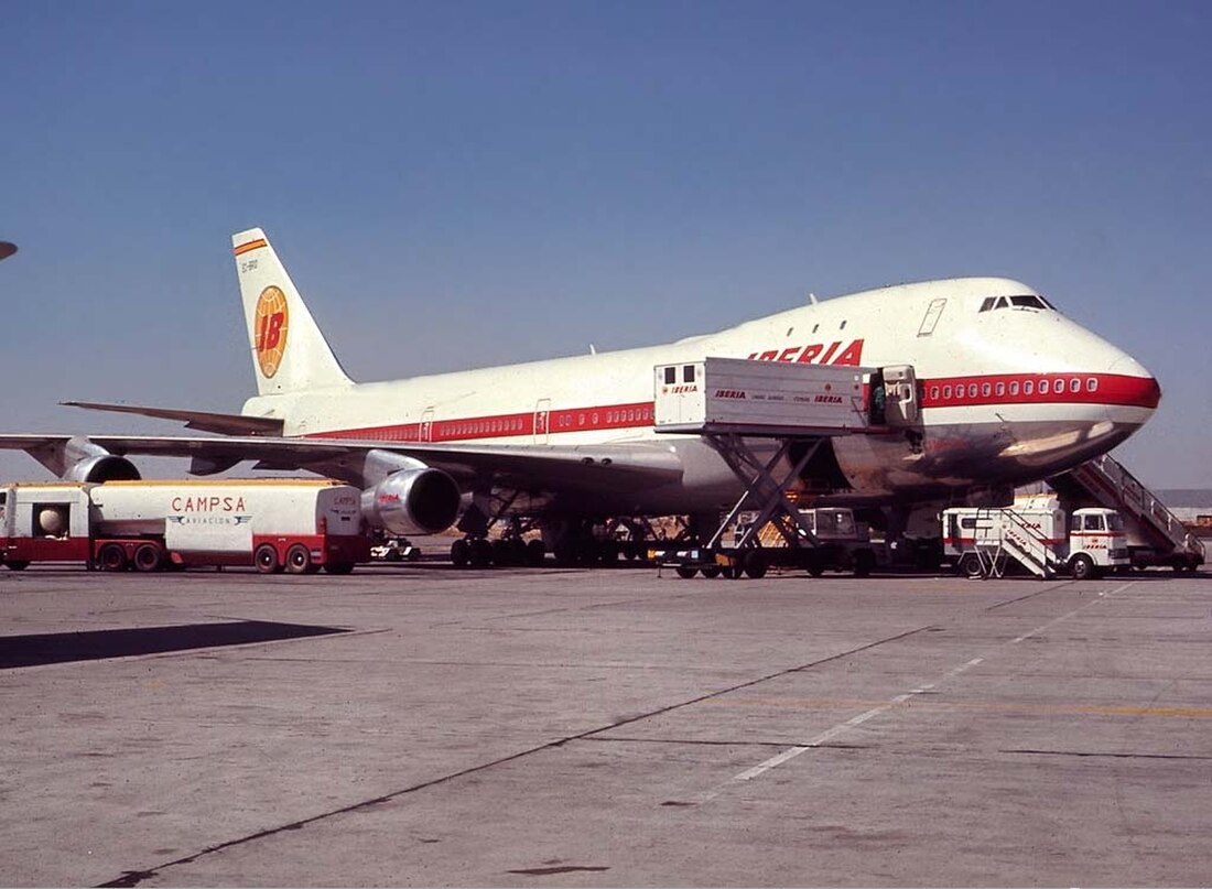 File:Iberia Boeing 747-100 Rose-1.jpg