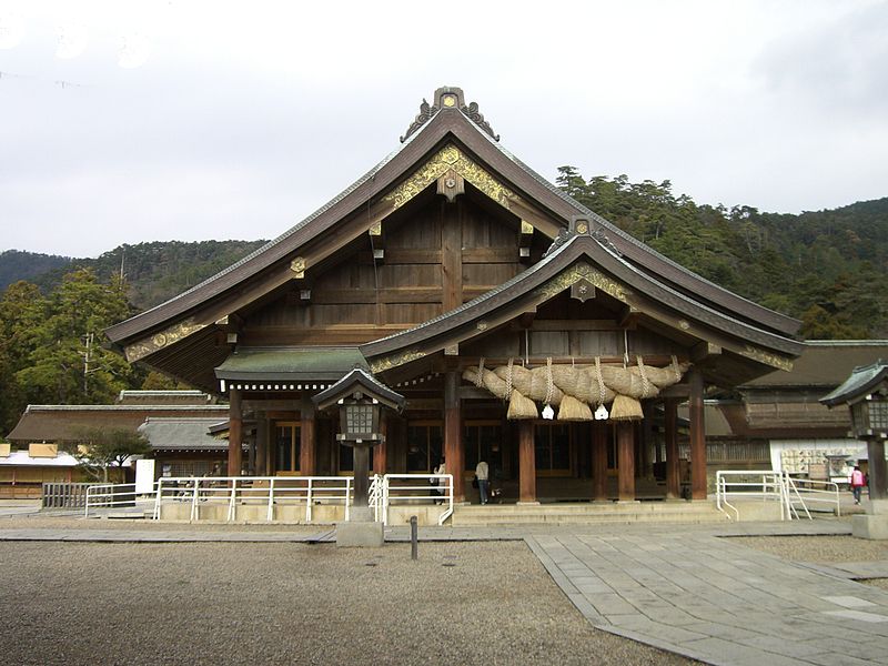 Soubor:Izumo-shrine Haiden01.jpg